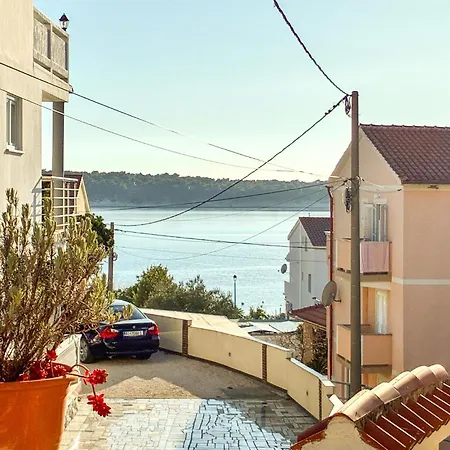 Beautiful In Rab With House Sea View Apartment