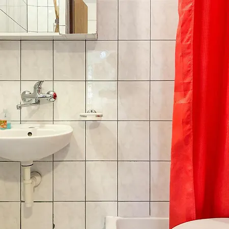 Apartment Beautiful In Rab With House Sea View